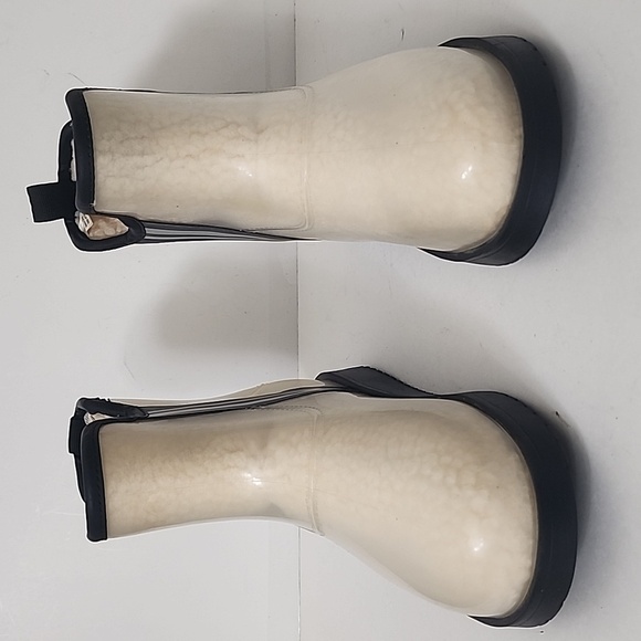 Time and Tru Women’s Winter Boots with Faux Sherpa Lining 6 Tan - Picture 2 of 11